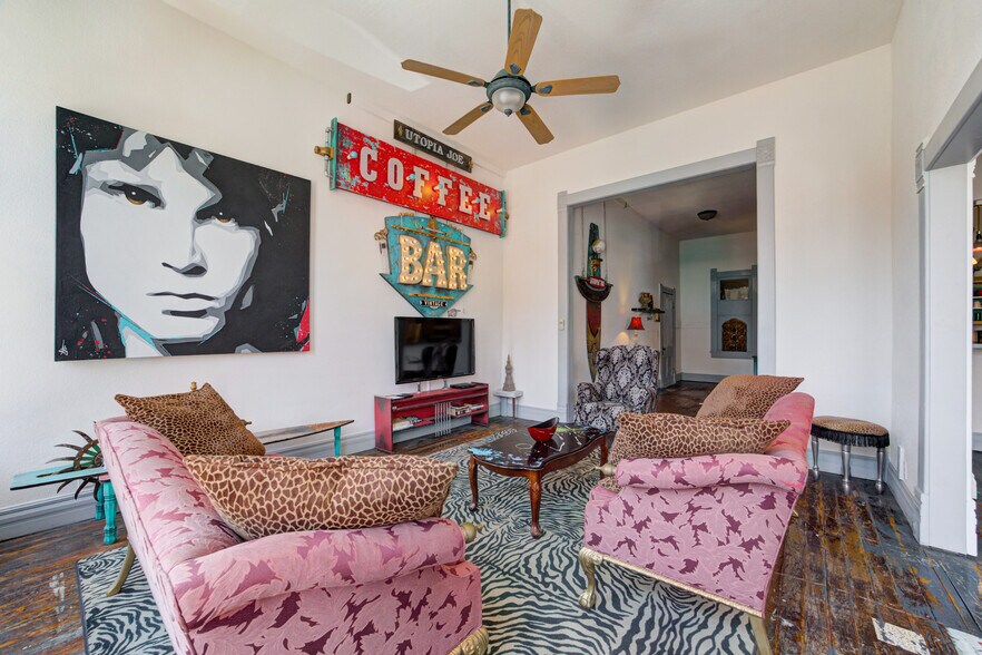 More Photos Of 117 W Harrison Ave, Guthrie Storefront Retail Residential For Sale