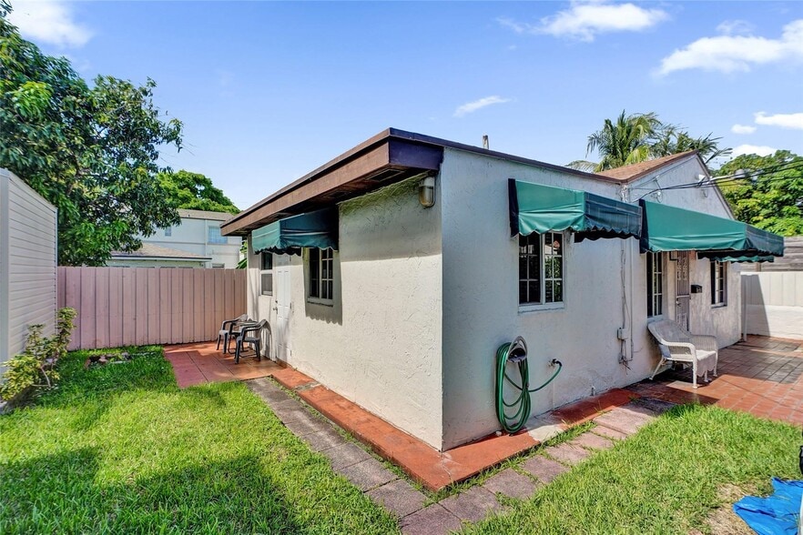 More Photos Of 2024 Alton Rd, Miami Beach Apartments For Sale