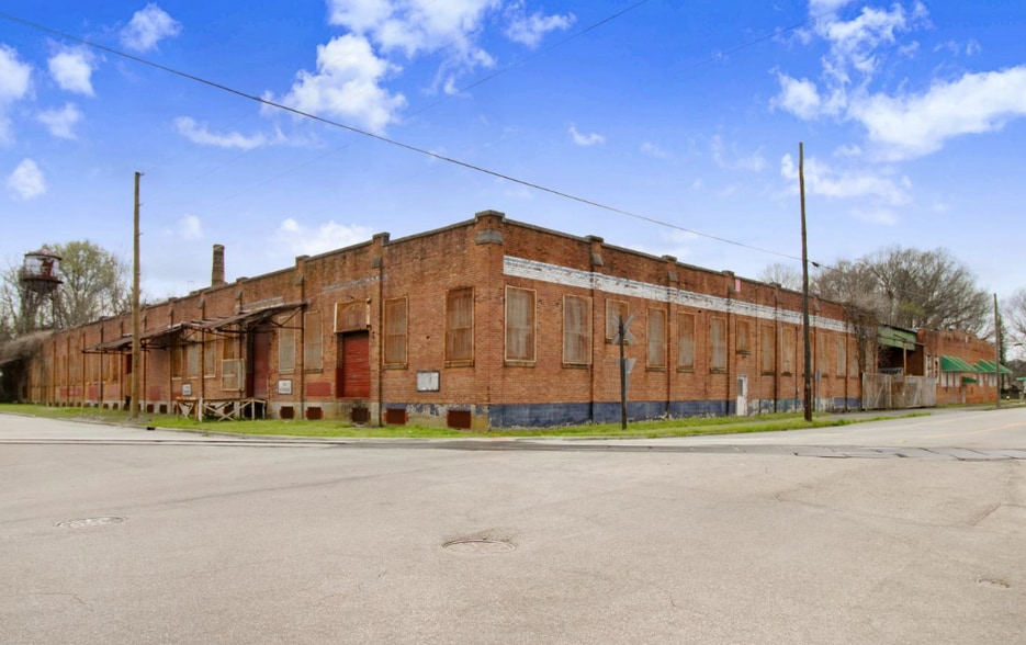 Primary Photo Of 611 Goldsboro St S, Wilson Industrial For Sale