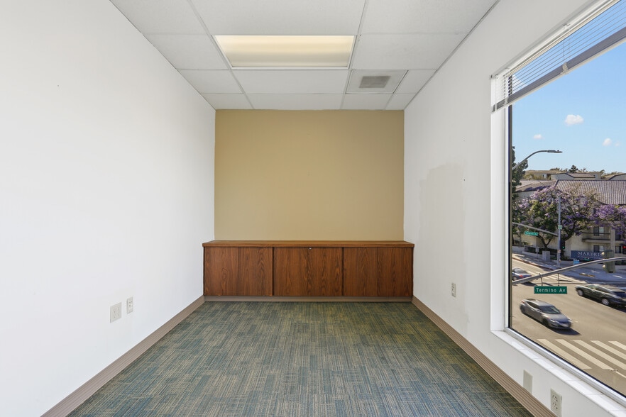 More Photos Of 1760 Termino Ave, Long Beach Medical For Lease