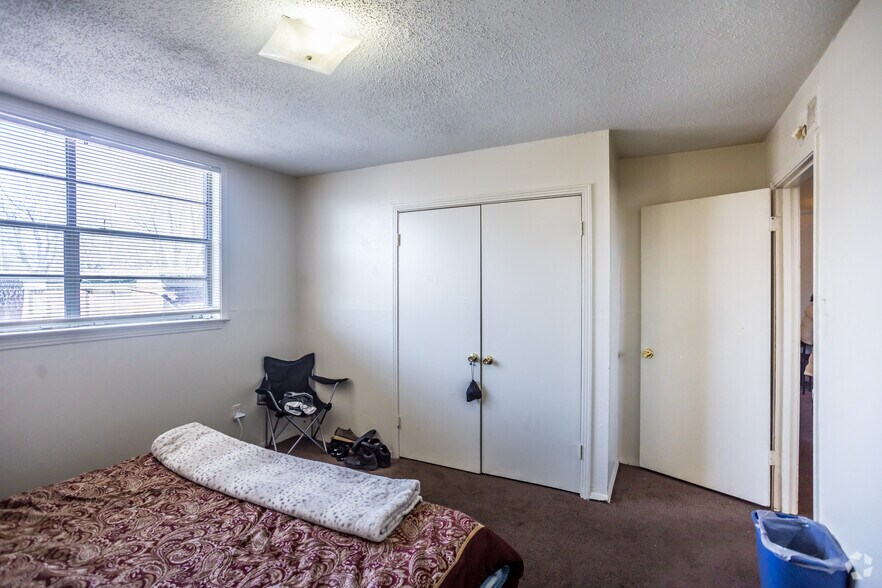 More Photos Of 2227 Airways Blvd, Memphis Apartments For Sale