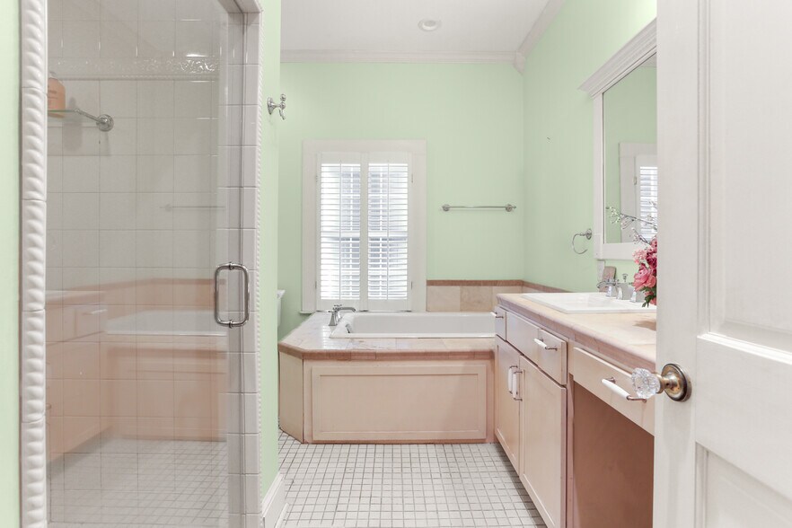 More Photos Of 402 W 121st St, Cut Off Apartments For Sale