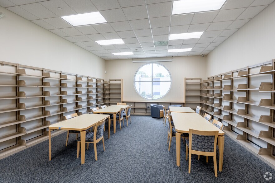 More Photos Of 64 E Midland Ave, Paramus Office For Lease