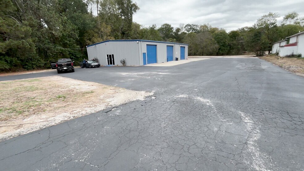 Primary Photo Of 1591 Highway 85 N, Fayetteville Warehouse For Lease