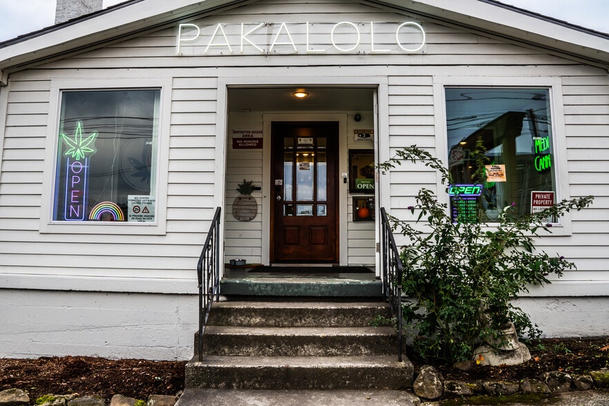 More Photos Of 1528 SE Holgate Blvd, Portland General Retail For Sale