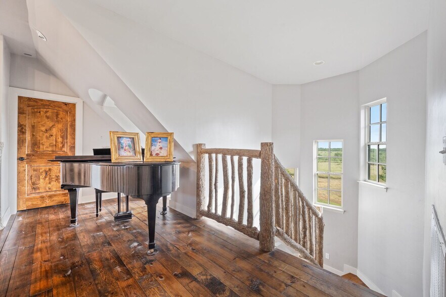 More Photos Of 2538 County Road 223, Floresville Land For Sale