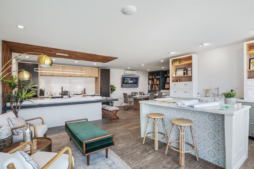 More Photos Of 1105-1107 S Coast Hwy, Oceanside Storefront Retail Office For Lease