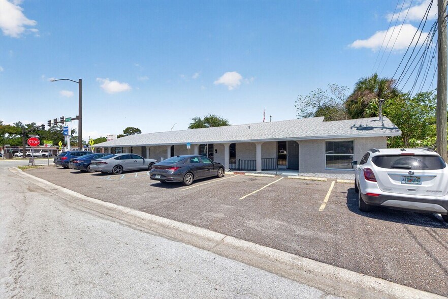 Primary Photo Of 4201-4217 4th St N, Saint Petersburg Unknown For Lease