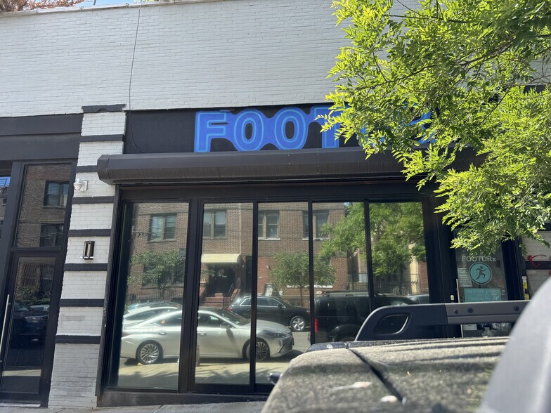 More Photos Of 321 Starr St, Brooklyn Storefront For Lease