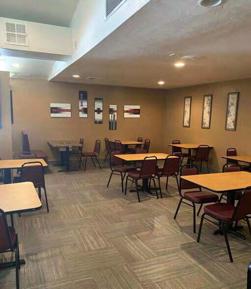 More Photos Of 386 E Fry Blvd, Sierra Vista Restaurant For Lease