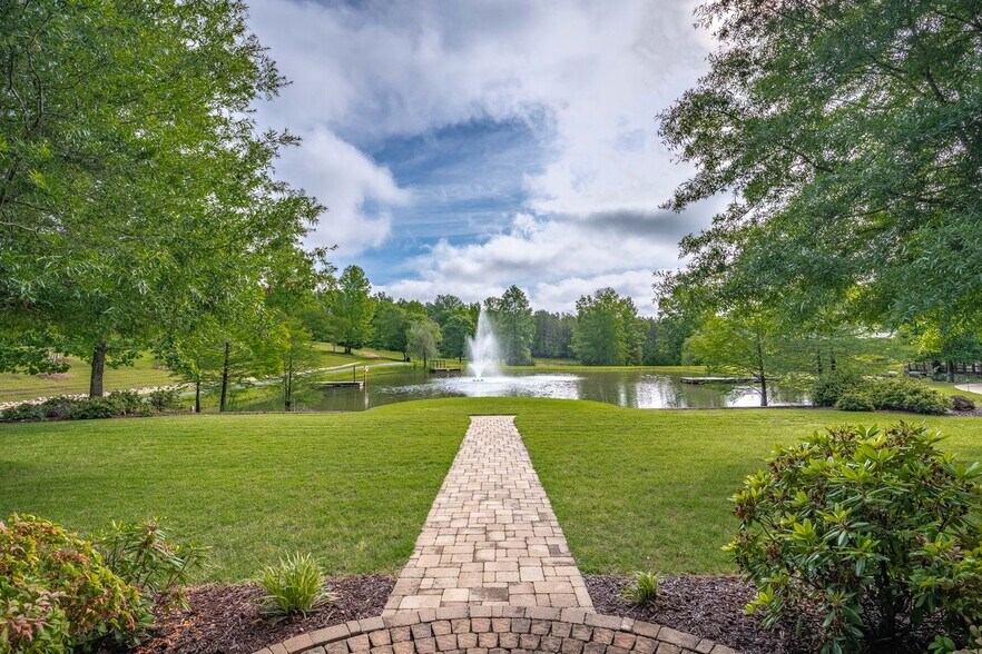 More Photos Of 1530 Buck Hill Rd, Ridgeway Industrial For Sale