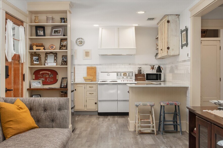 More Photos Of 16 Locust St, Saint Augustine Specialty For Sale