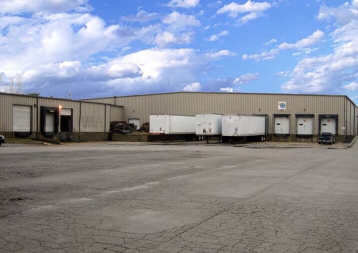 More Photos Of 800 N Center St, Gardner Manufacturing For Lease
