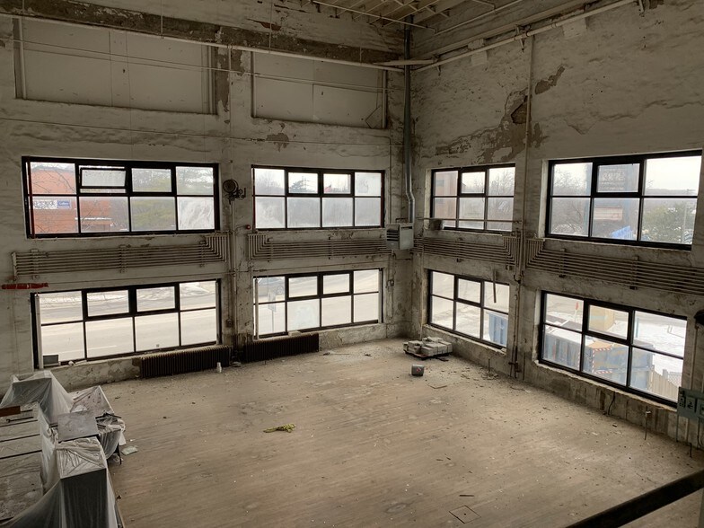 More Photos Of 612 New Hampshire St, Lawrence Office For Lease