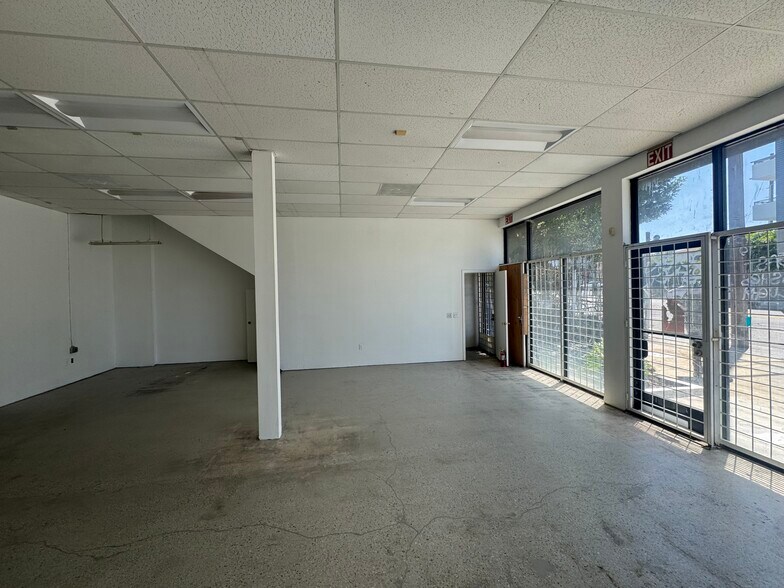 More Photos Of 4873-4877 Melrose Ave, Los Angeles Storefront For Lease