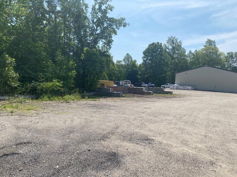 More Photos Of 265 Industrial Blvd, Toano Warehouse For Lease