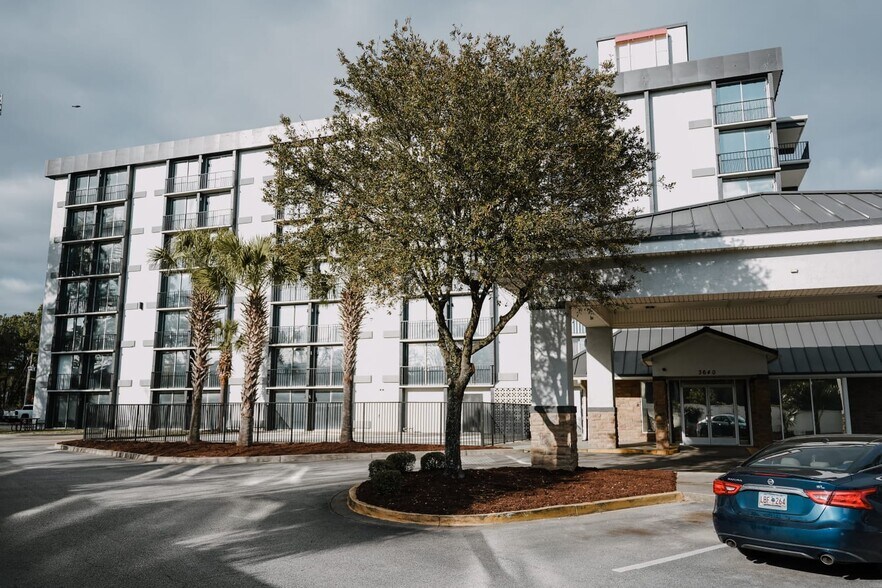 More Photos Of 3640 Dorchester Rd, North Charleston Hotel For Sale