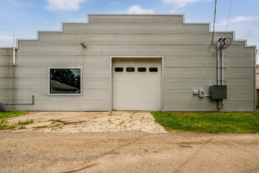 More Photos Of 9098 1st St, Baroda Warehouse For Sale