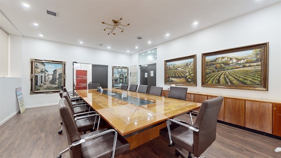 More Photos Of 26-32 Bond St, Westbury Loft Creative Space For Lease