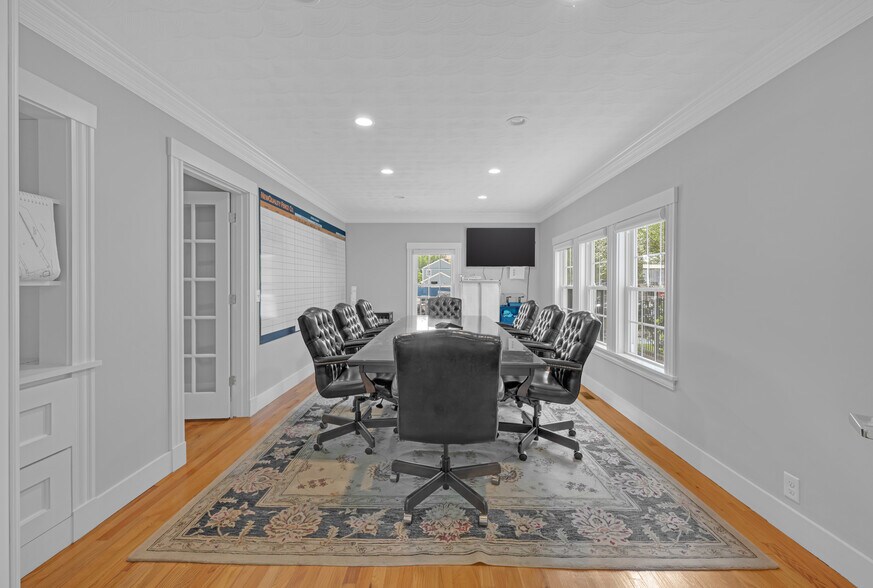 More Photos Of 4 Makepeace Rd, Westford Office Residential For Sale