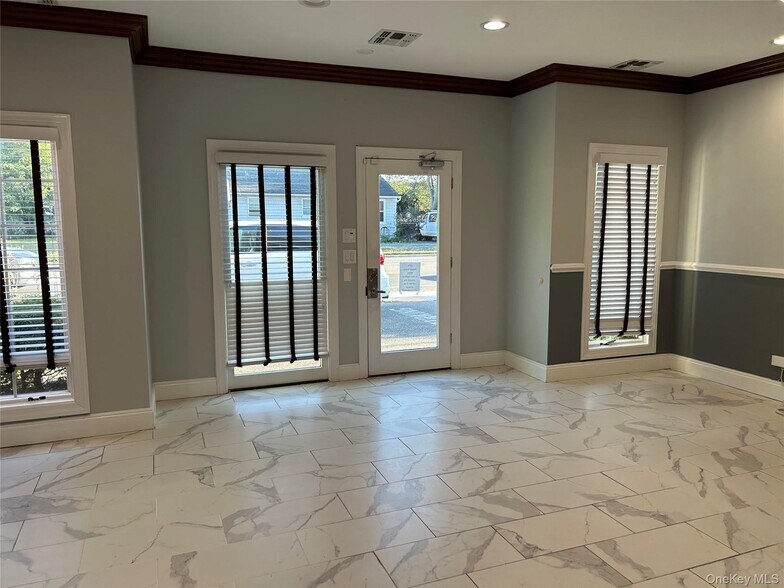 More Photos Of 361 Union Blvd, West Islip Office For Sale