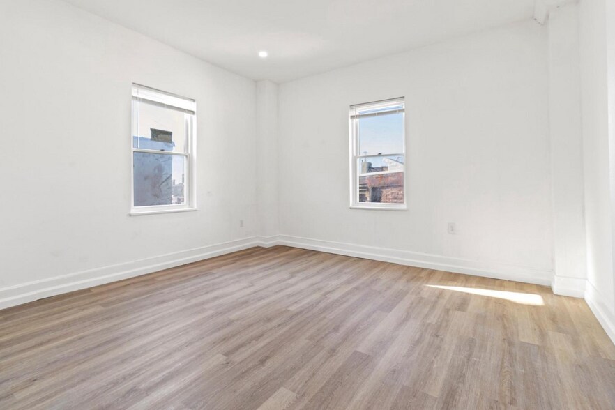 More Photos Of 1602 S Broad St, Philadelphia Office Residential For Sale