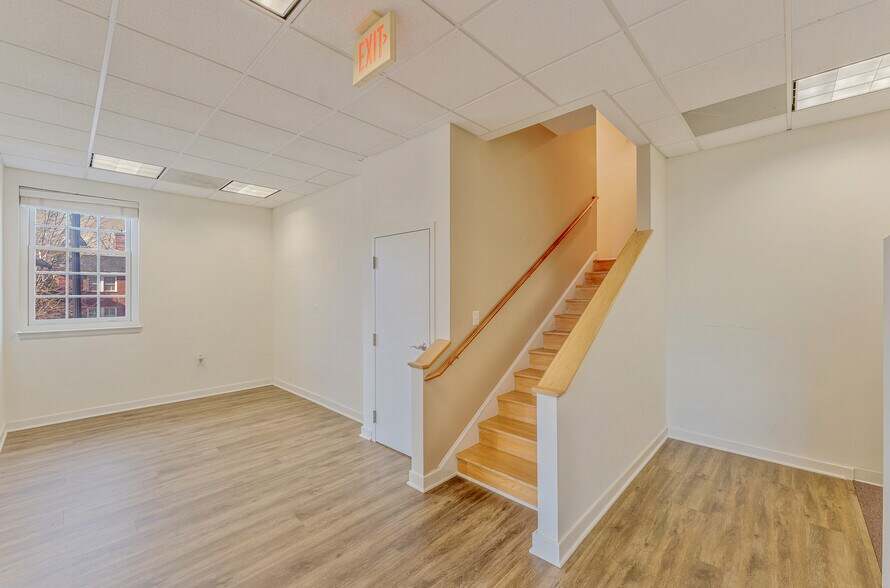 More Photos Of 728 S Washington St, Alexandria Office For Sale