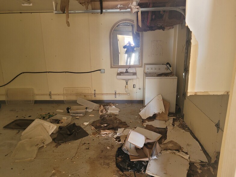 More Photos Of 3171 Tillman St, Pahrump Industrial For Sale