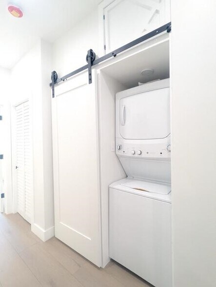 More Photos Of 372 Palisade Ave, Jersey City Apartments For Sale