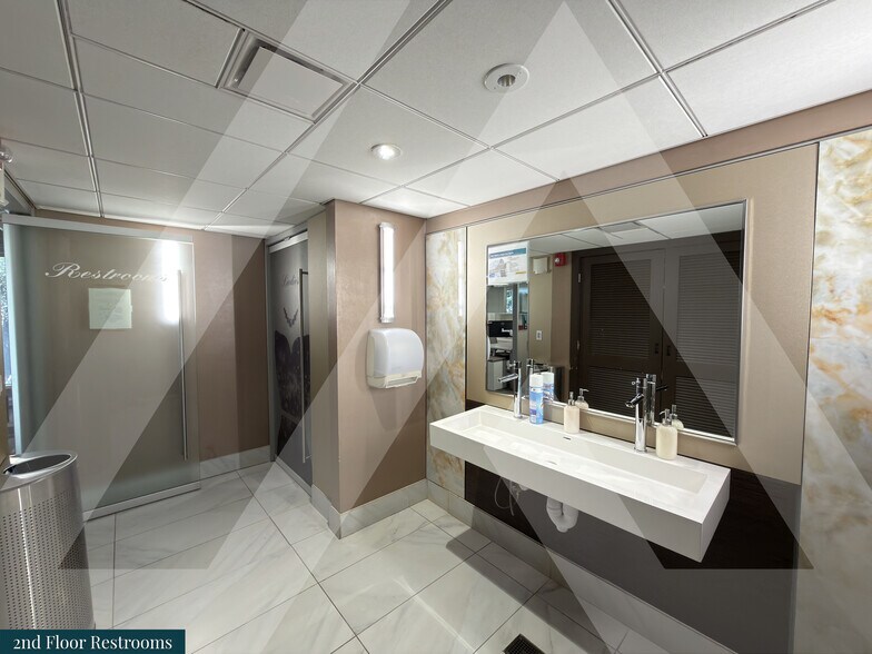 More Photos Of 2301 Caroline St, Houston Office For Lease