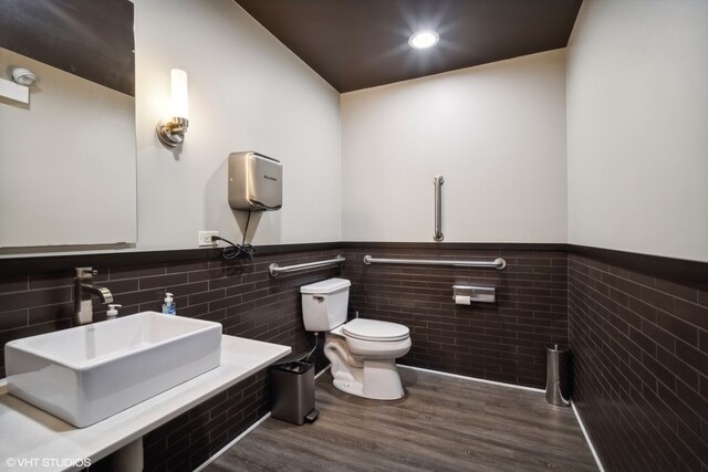 More Photos Of 1348 W Concord Pl, Chicago Office For Sale