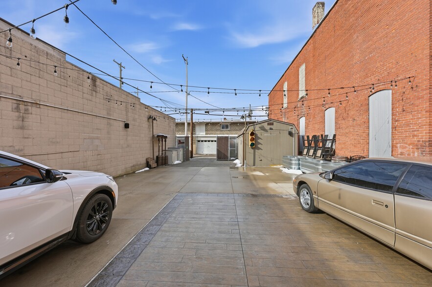 More Photos Of 219 S Sandusky Ave, Bucyrus Storefront Retail Residential For Sale