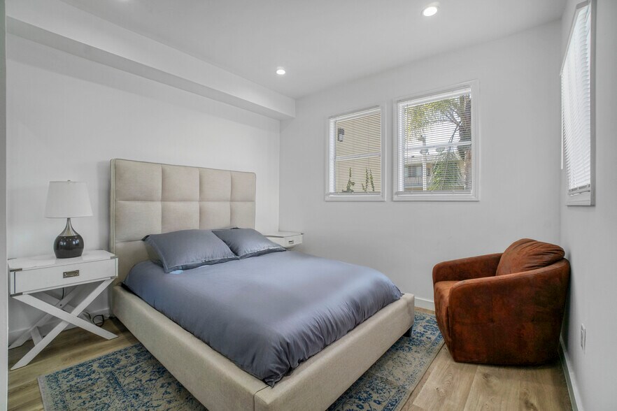 More Photos Of 5107 Crenshaw Blvd, Los Angeles Apartments For Sale