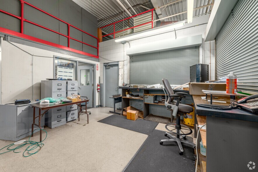 More Photos Of 940 Babbitt Rd, Euclid Auto Dealership For Sale