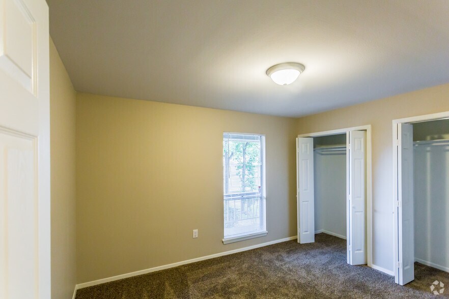 More Photos Of 1701 Skyline Dr, North Little Rock Multifamily For Sale