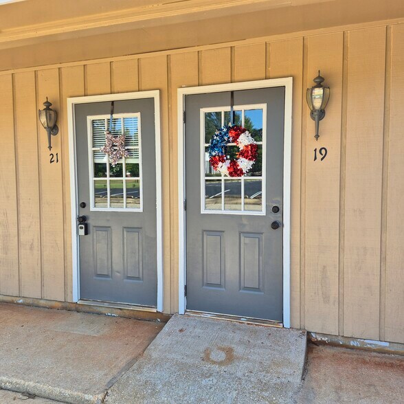 More Photos Of 21 Hines St, Monroeville Office For Sale
