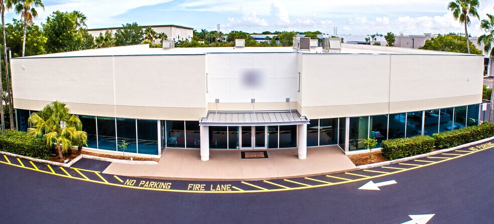 More Photos Of 320 International Pky, Sunrise Warehouse For Sale