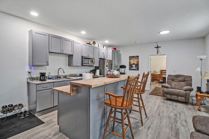 More Photos Of 148 Porter Ln, Spring City Specialty For Sale