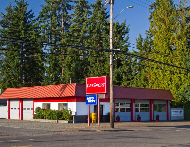 More Photos Of 5047 Main St, Springfield Auto Repair For Sale