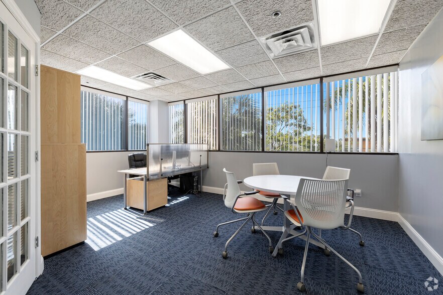 More Photos Of 10 Fairway Dr, Deerfield Beach Office For Lease