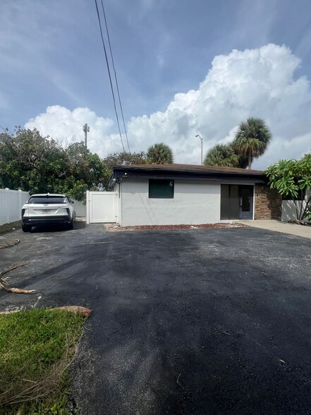 Primary Photo Of 16931 NE 6th Ave, North Miami Beach Medical For Lease