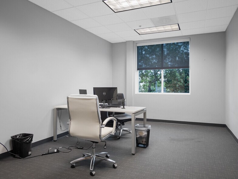 More Photos Of 8900 Research Dr, Irvine Research And Development For Lease