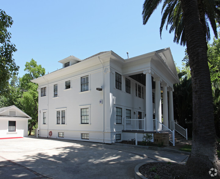 Primary Photo Of 2015 H St, Sacramento Office For Lease