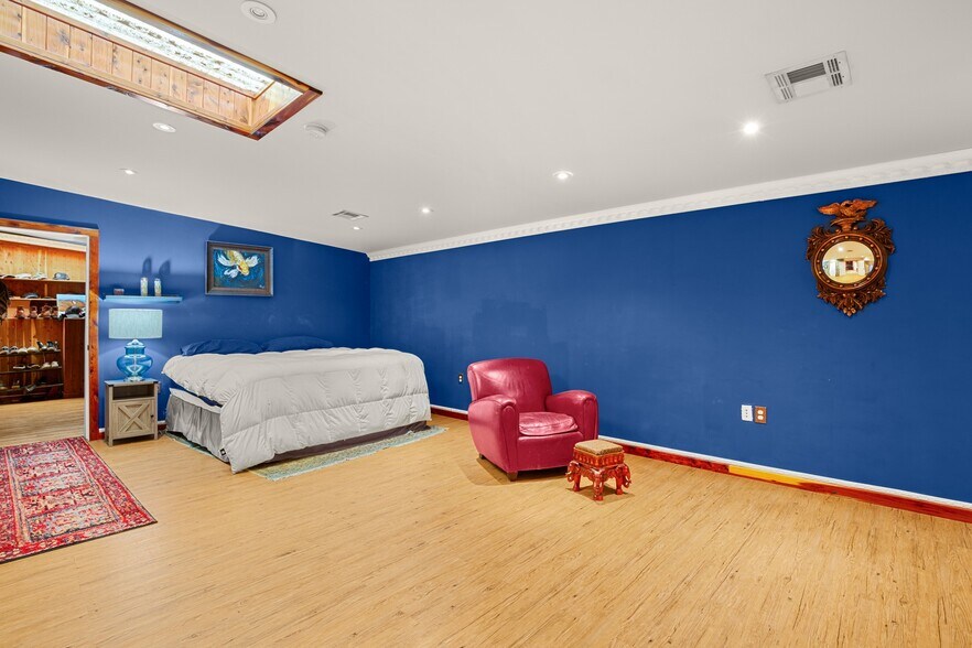 More Photos Of 4701 Hudson Bend Rd, Austin Freestanding For Sale