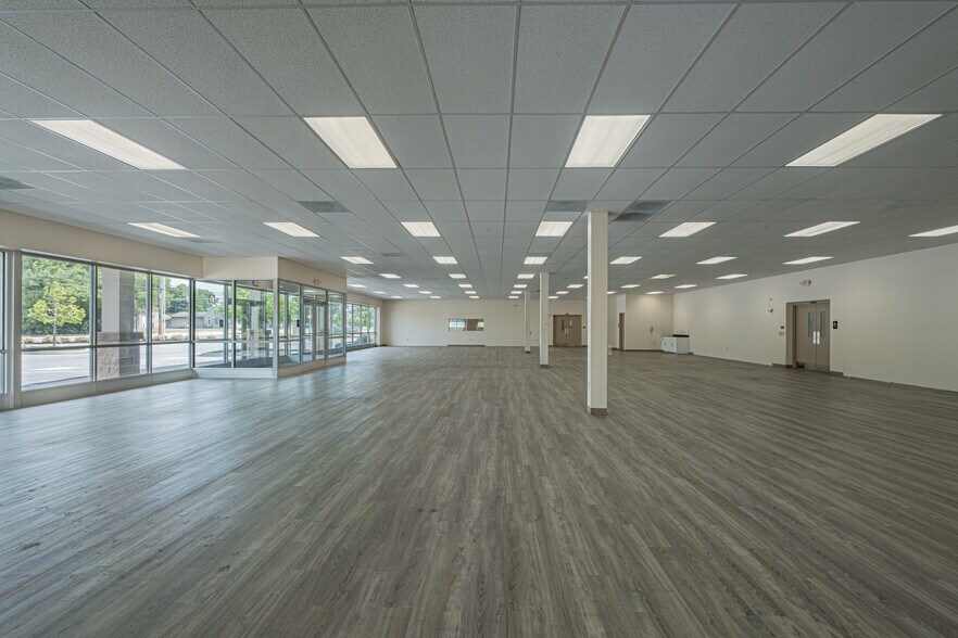 More Photos Of 1053 Harrisburg Pike, Carlisle General Retail For Lease