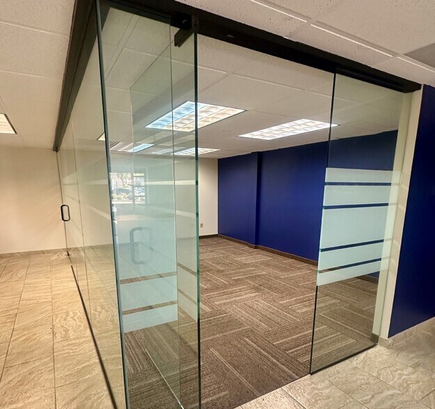 More Photos Of 10611 N Hayden Rd, Scottsdale Medical For Lease