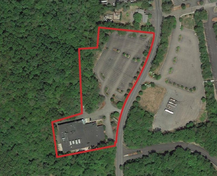 More Photos Of 31 Maple St, Milford Office For Sale