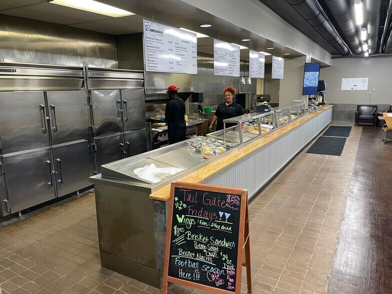 More Photos Of 6100 Western Pl, Fort Worth Unknown For Lease