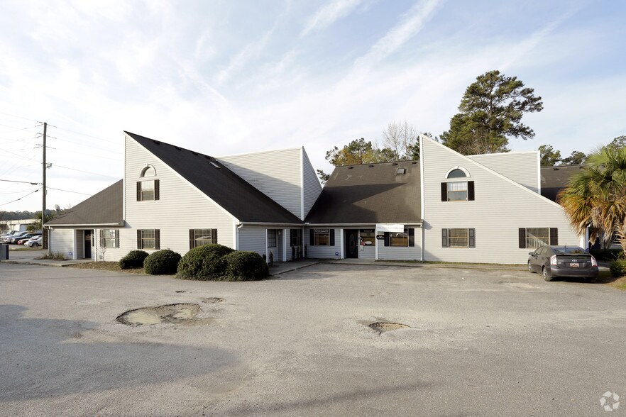 More Photos Of 3025 Ashley Phosphate Rd, North Charleston General Retail For Lease