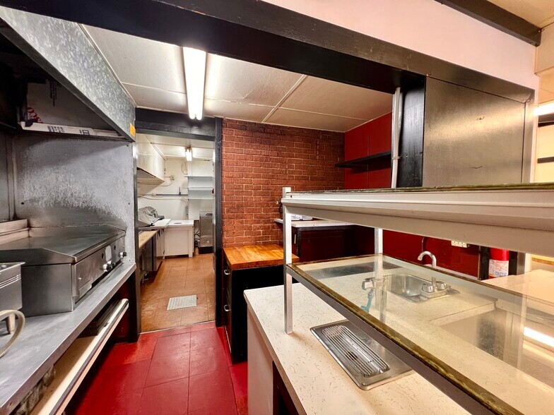 More Photos Of 44 Main St, Camden Restaurant For Sale